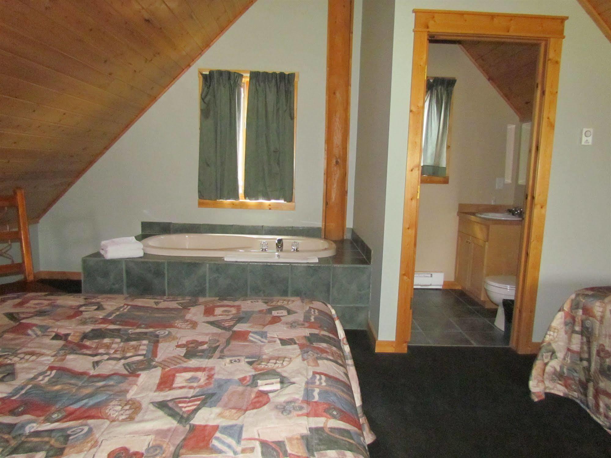 Chancellor Peak Chalets Parson Exterior foto